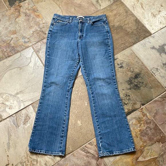 LEE Jeans Ladies Size 12 medium Straight Leg High Rise Blue - Picture 1 of 12
